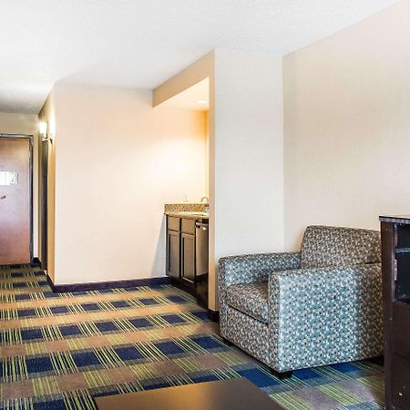Comfort Inn & Suites Meriden Exterior foto